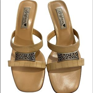 3/$25 BRIGHTON Konnie Leather Light Tan Signature Silver Buckle Sandals.Size 7.5